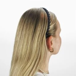 SOHO Enya -haar -klaar 9 SOHO Enya -haar -klaar -Verzinnen Zorg Winkel https media prod eu 1.mirakl.net SOURCE 366f9b17a52848e592ab6f8457b07589